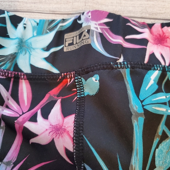Fila cute floral print running shorts. Size medium - Picture 7 of 7